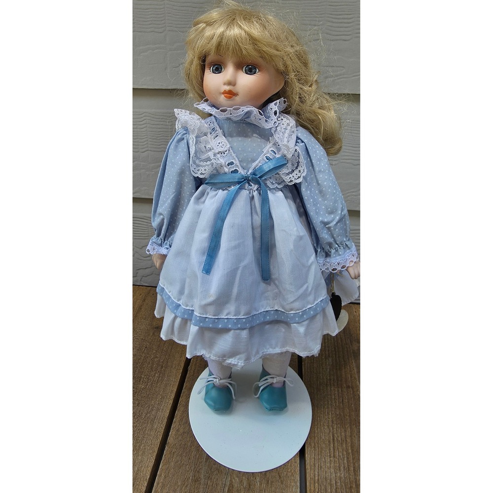 Vintage 1986 Brinns Musical Edition Porcelain Doll Blue Lace Dress 12 Inch Stand